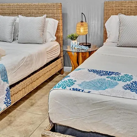Beachfront & Pool Access Unit W 2 Queen Beds Hollywood Exterior photo