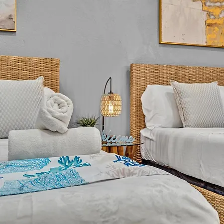 Beachfront & Pool Access Unit W 2 Queen Beds Hollywood Exterior photo