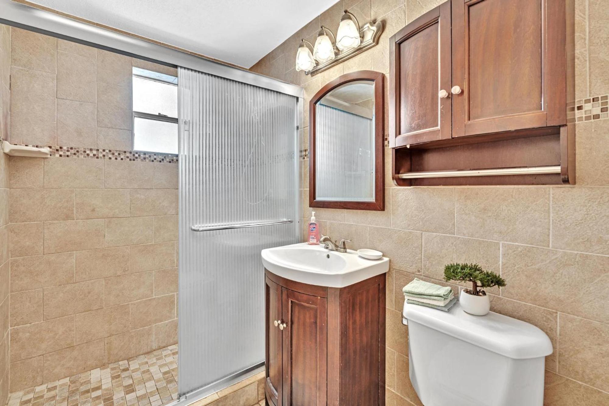 Beachfront & Pool Access Unit W 2 Queen Beds * Hollywood