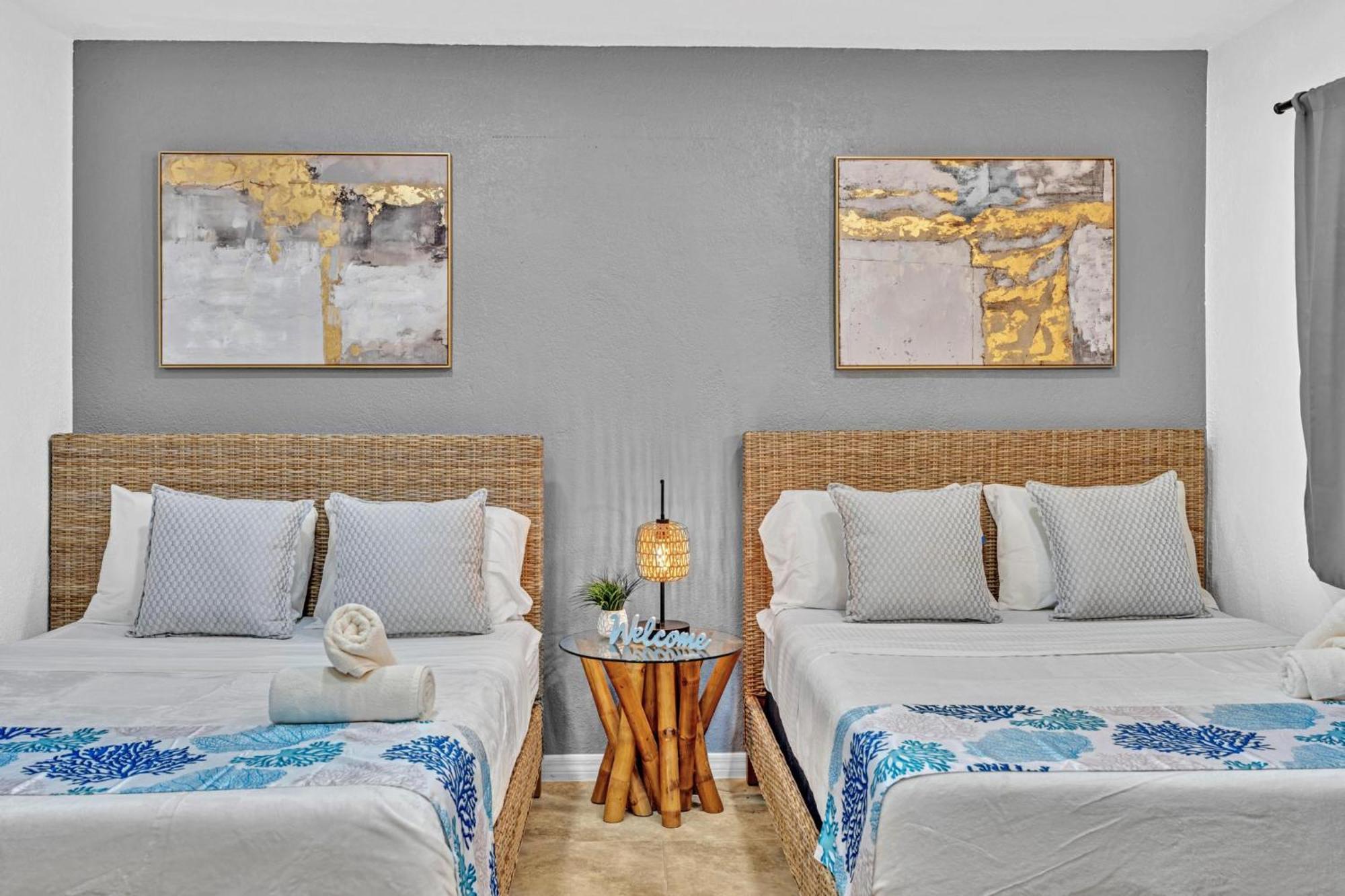 Apartment Beachfront & Pool Access Unit W 2 Queen Beds