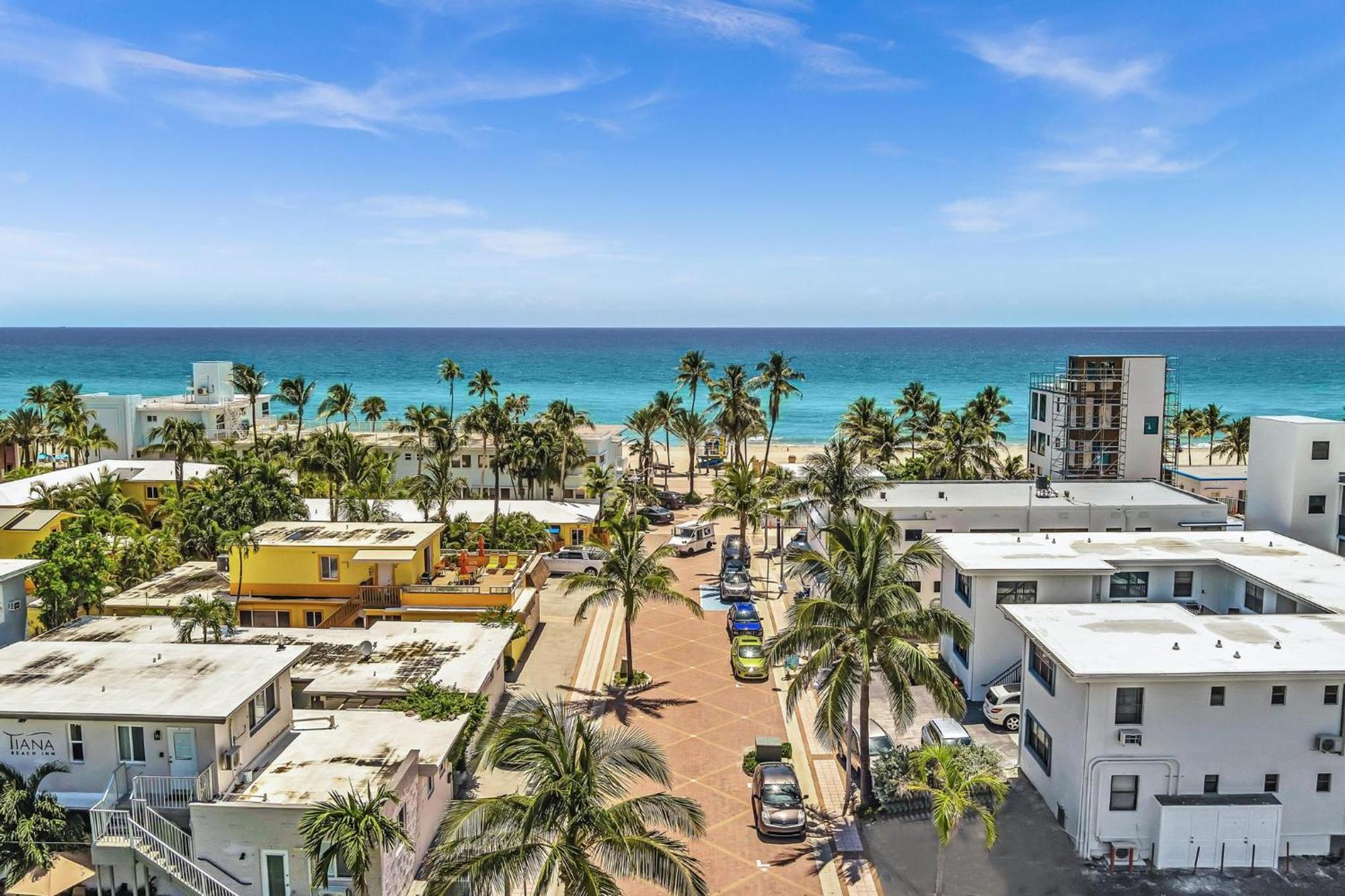 Apartment Beachfront & Pool Access Unit W 2 Queen Beds *
