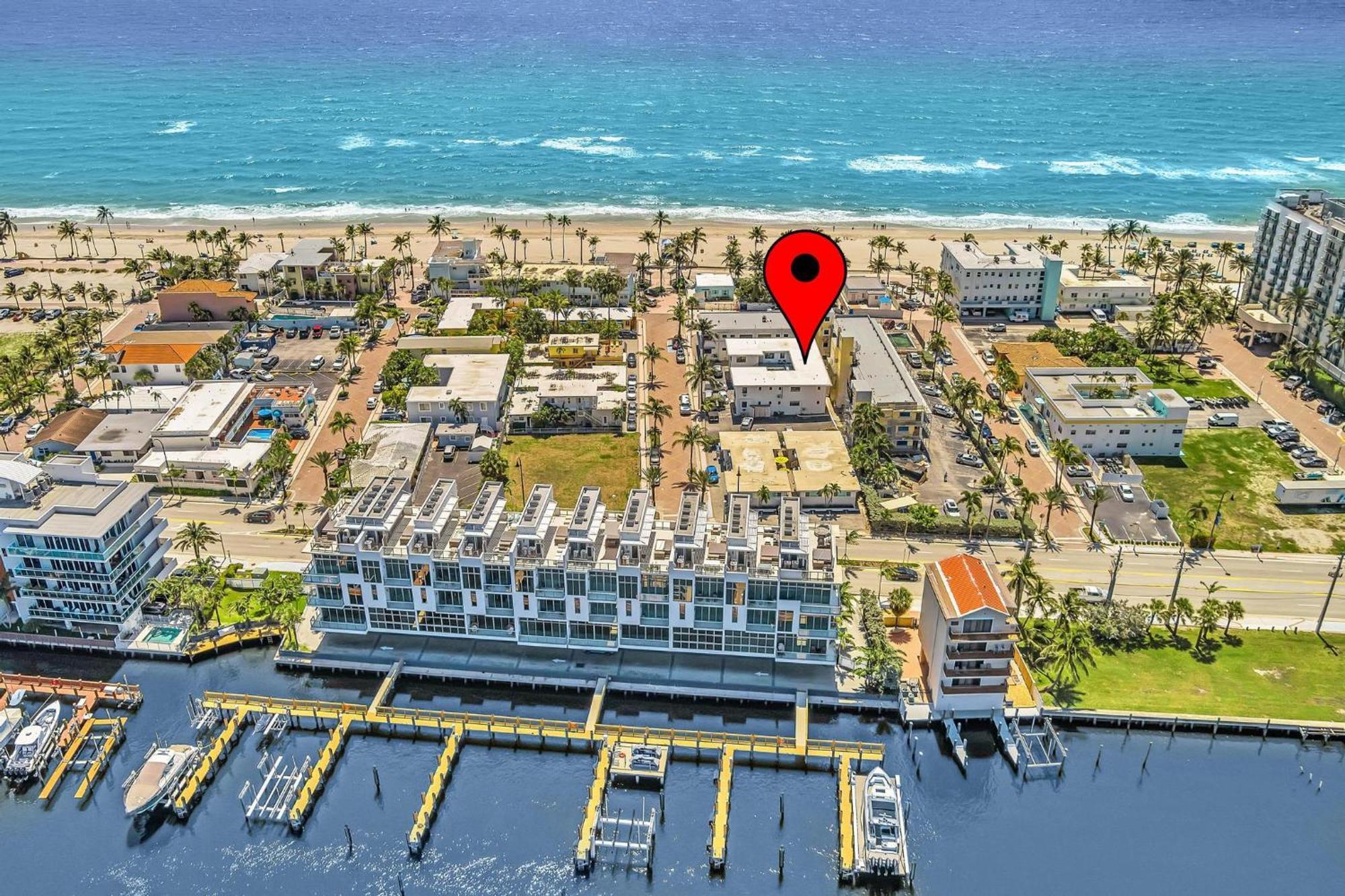 Beachfront & Pool Access Unit W 2 Queen Beds